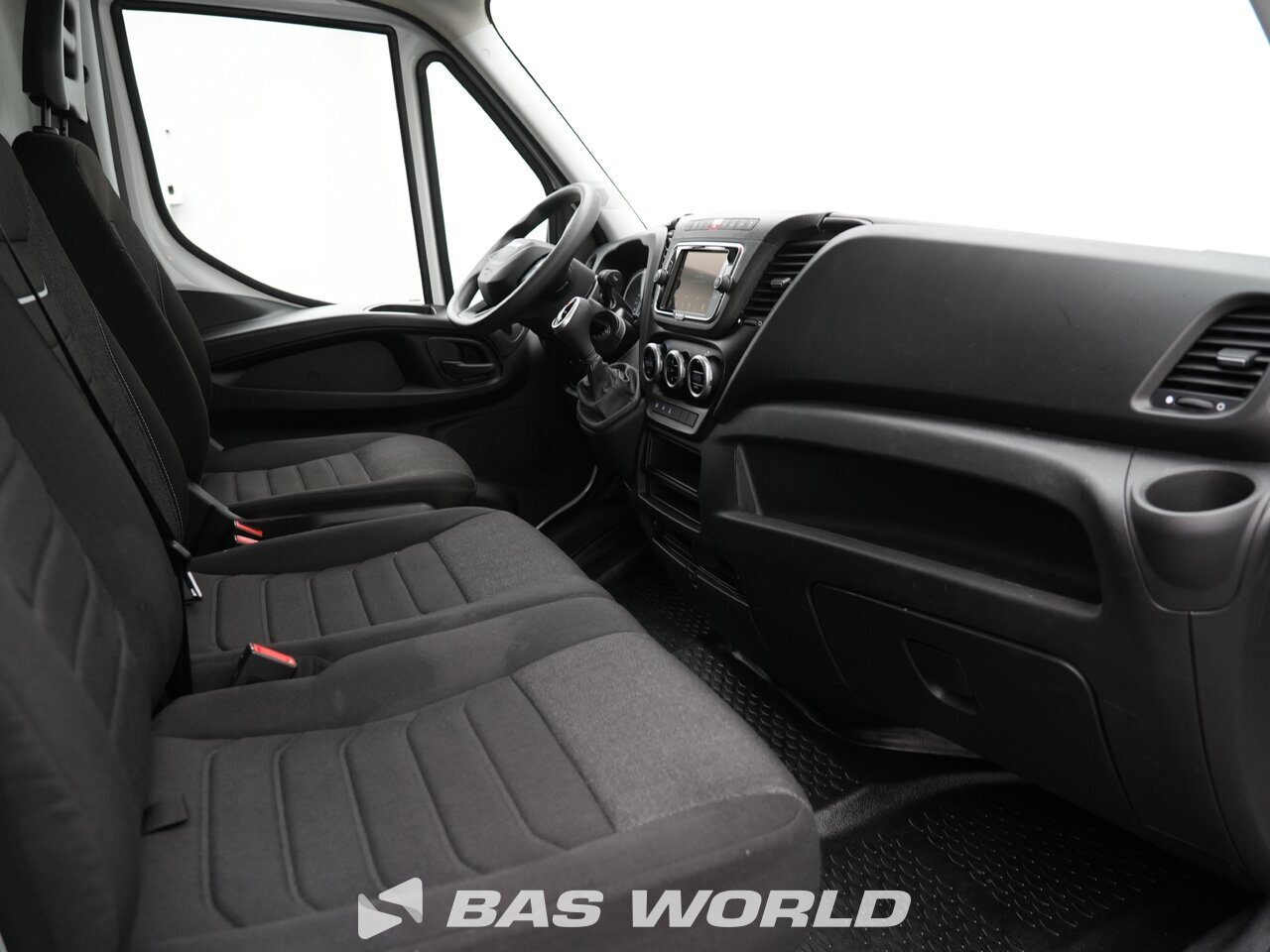 Other : Iveco Daily 35S16 Minibussar skåpbilar