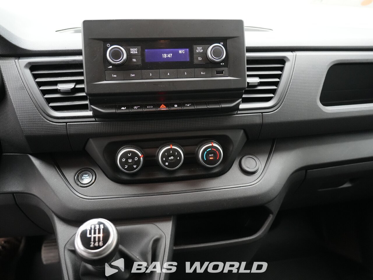 Other : Renault Trafic 130pk Suljettu pakettiauto