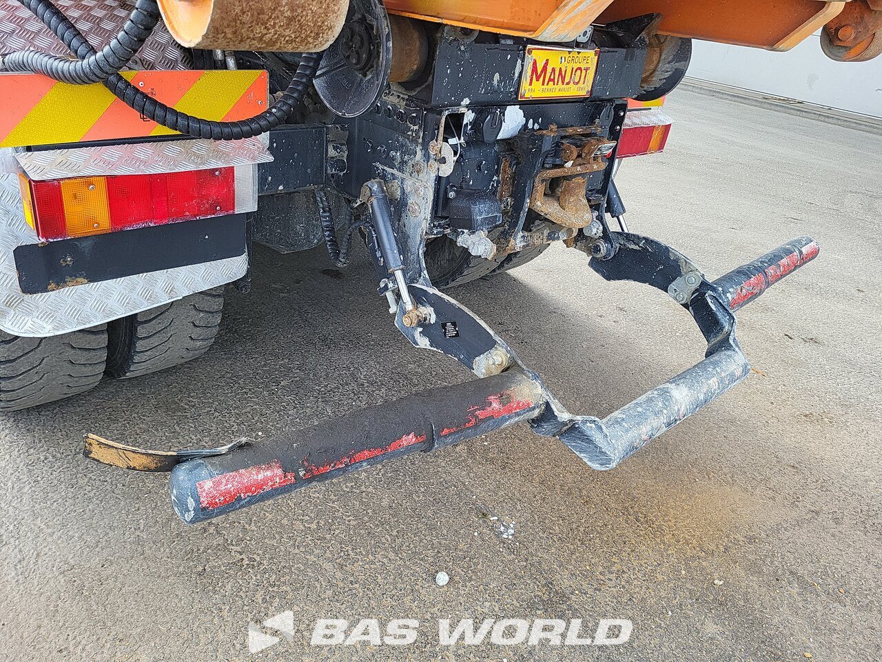 Other : Iveco Trakker 450 camion à bras
