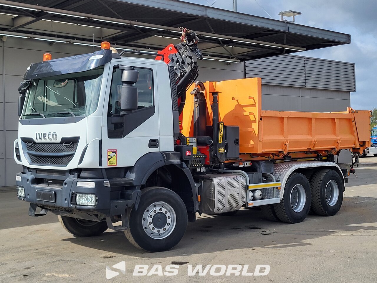 Other : Iveco Trakker 450 camion à bras