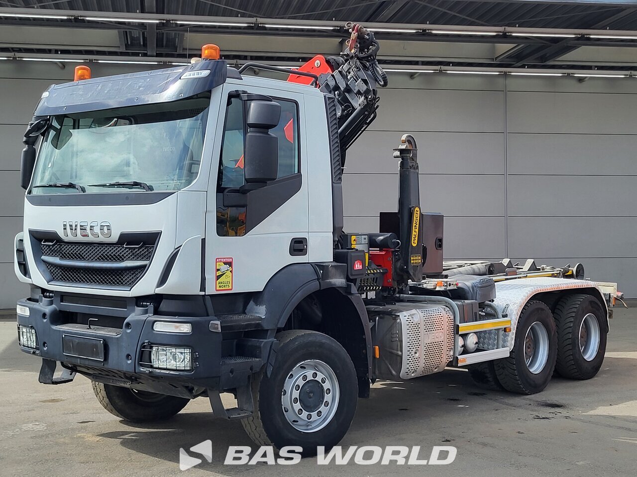 Other : Iveco Trakker 450 camion à bras