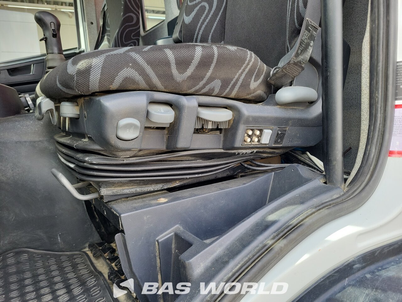 Other : Iveco Trakker 450 camion à bras