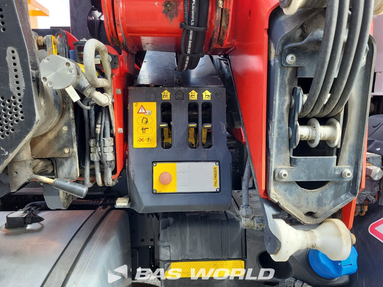 Other : Iveco Trakker 450 camion à bras