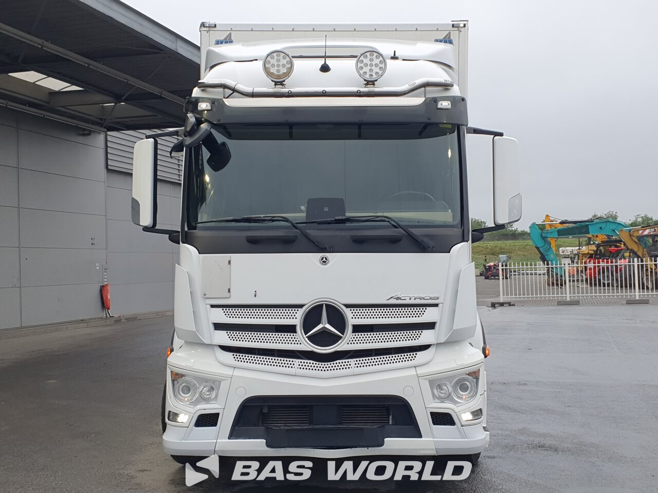 Other : Mercedes Actros 2546 شاحنة الجسم الصندوقي