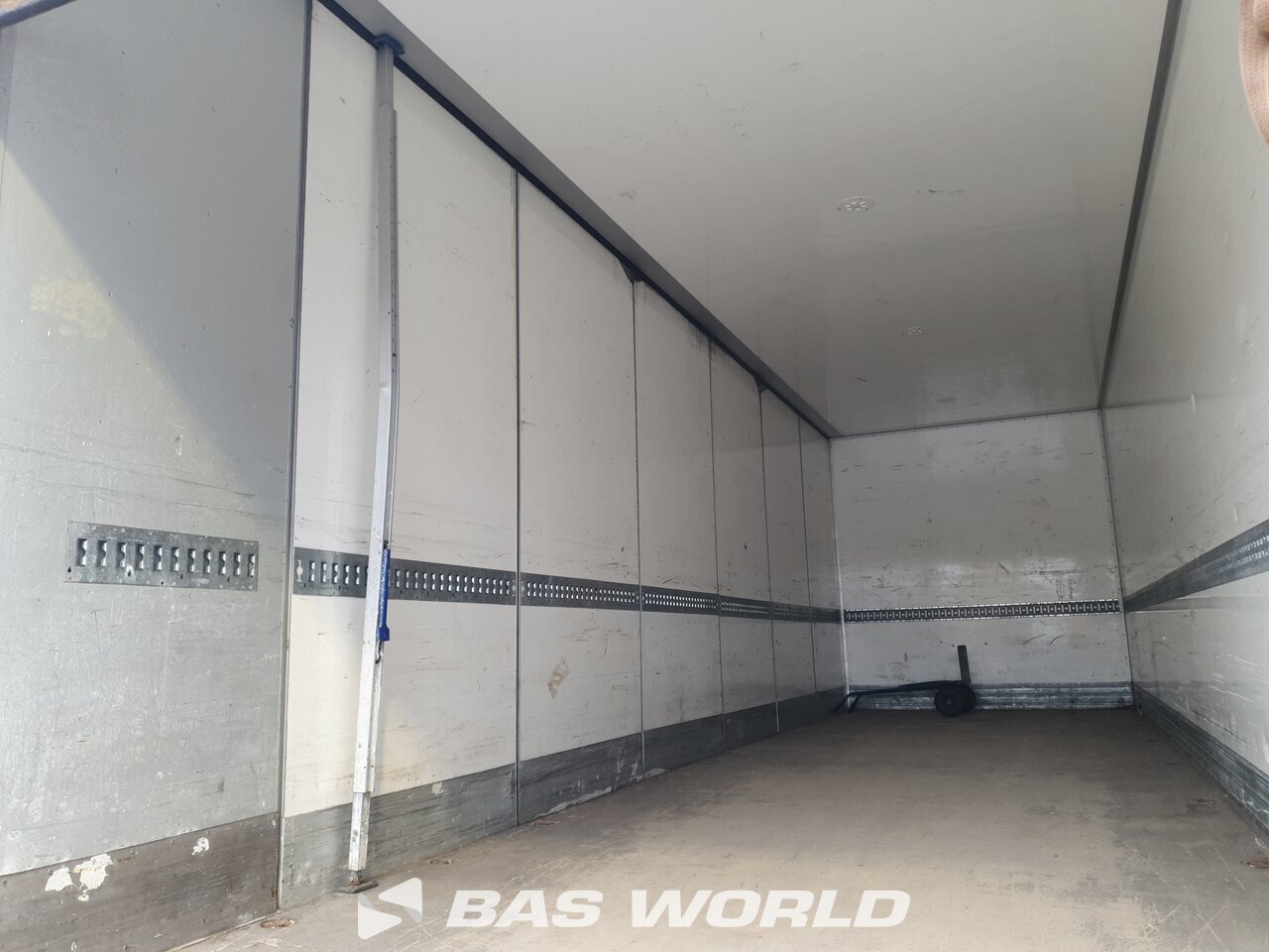 Other : Mercedes Actros 2546 شاحنة الجسم الصندوقي