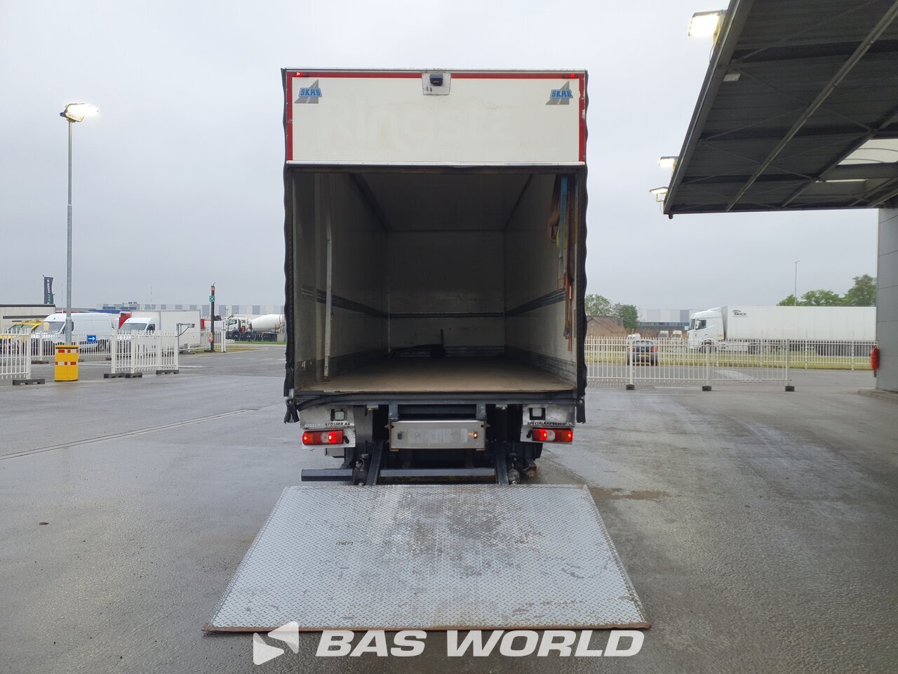 Other : Mercedes Actros 2546 شاحنة الجسم الصندوقي