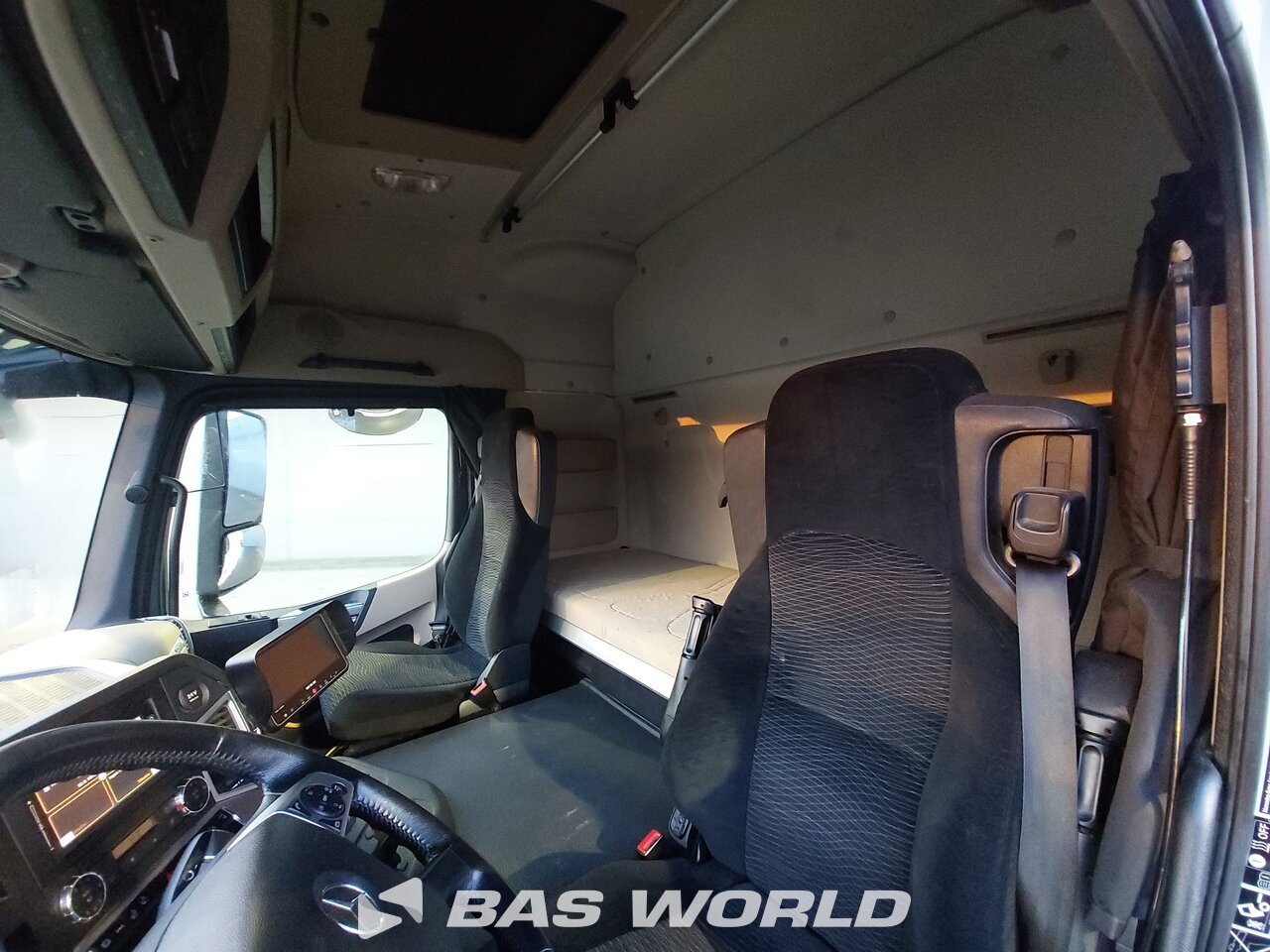 Other : Mercedes Actros 2546 شاحنة الجسم الصندوقي