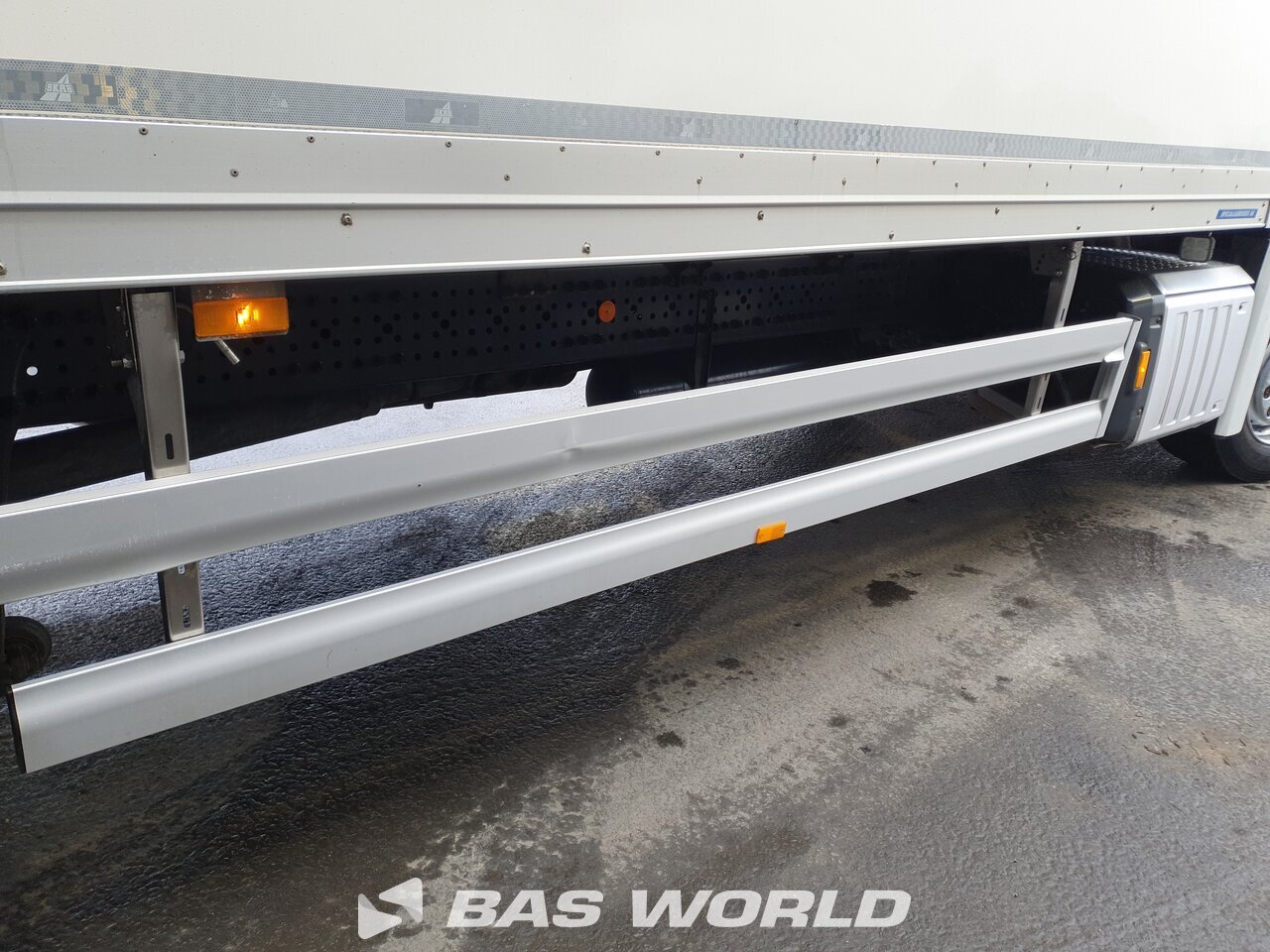 Other : Mercedes Actros 2546 شاحنة الجسم الصندوقي