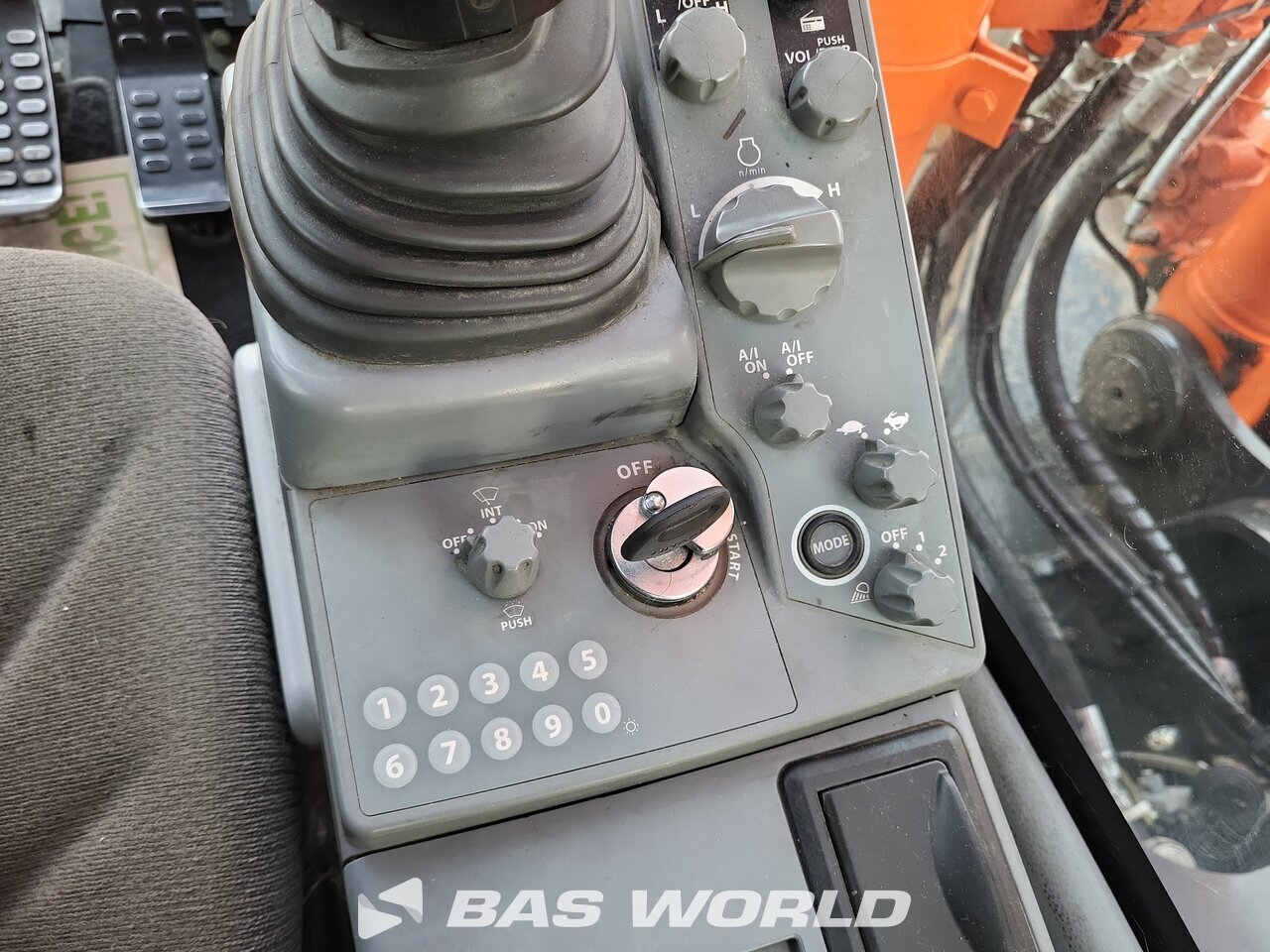 Other : Hitachi ZX300 LC -6 Bandgrävare
