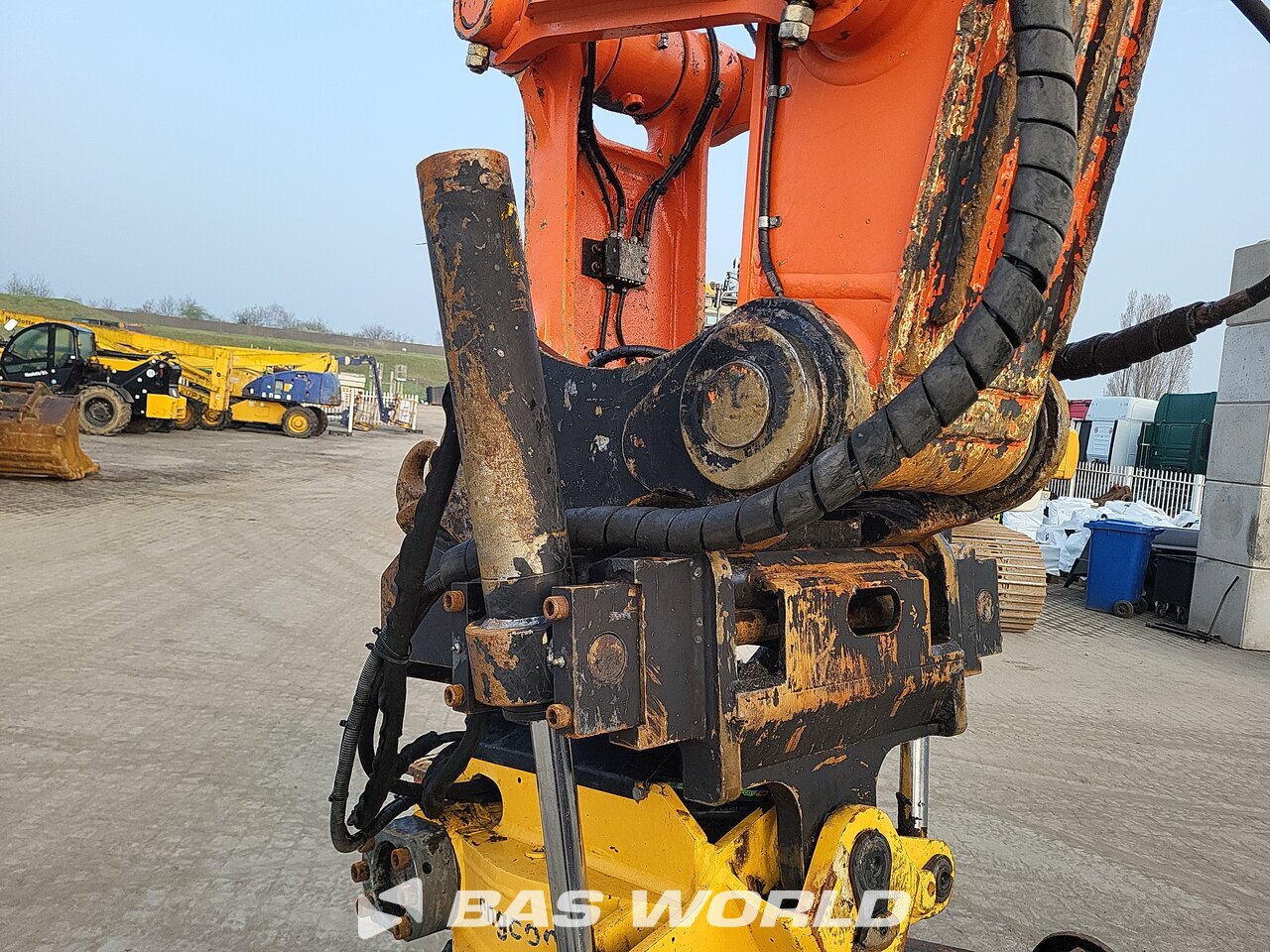 Other : Hitachi ZX300 LC -6 Bandgrävare