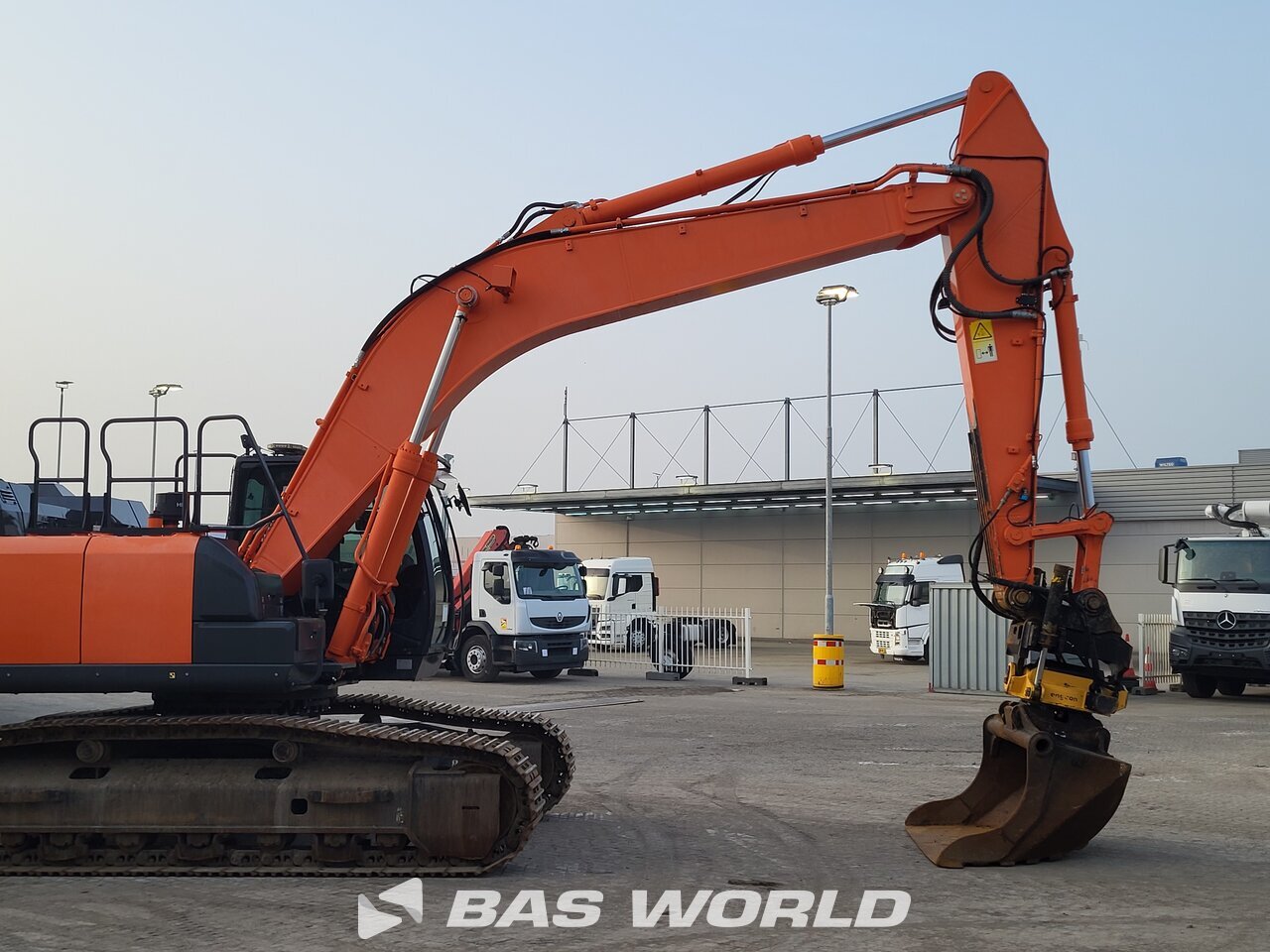 Other : Hitachi ZX300 LC -6 Bandgrävare