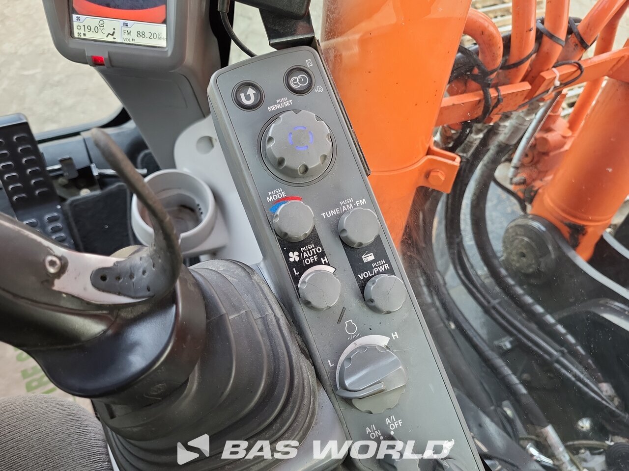 Other : Hitachi ZX300 LC -6 Bandgrävare
