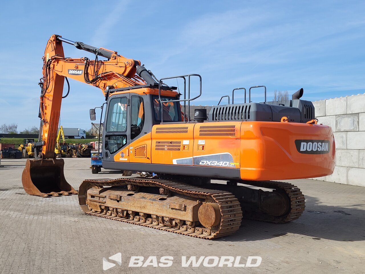 Doosan DX340 LC-5 Crawler excavators - BAS World
