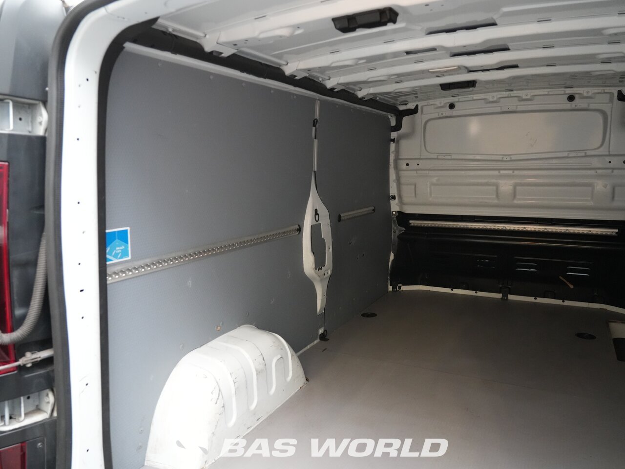 Other : Renault Trafic 130pk Suljettu pakettiauto
