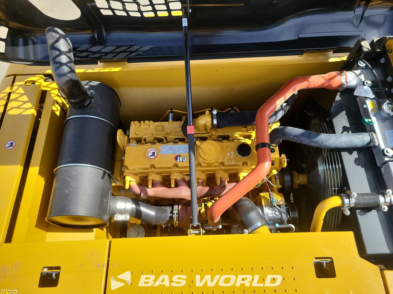 Other : Caterpillar 323 D3 Excavadora de cadenas