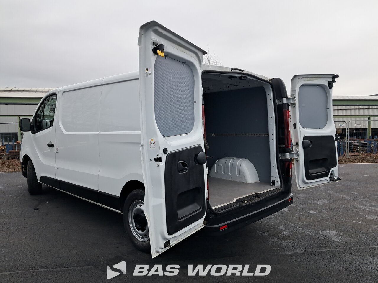 Other : Renault Trafic 130pk Closed box van