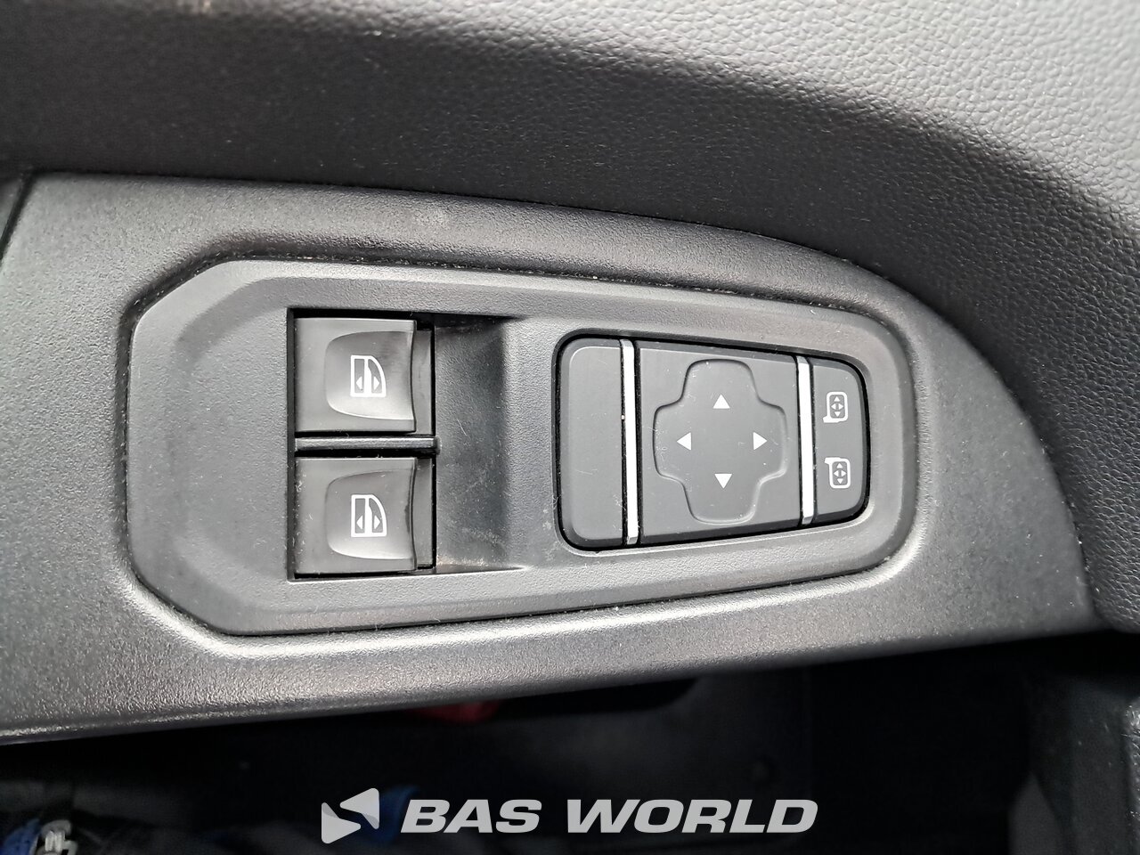 Other : Renault Trafic 130pk Closed box van