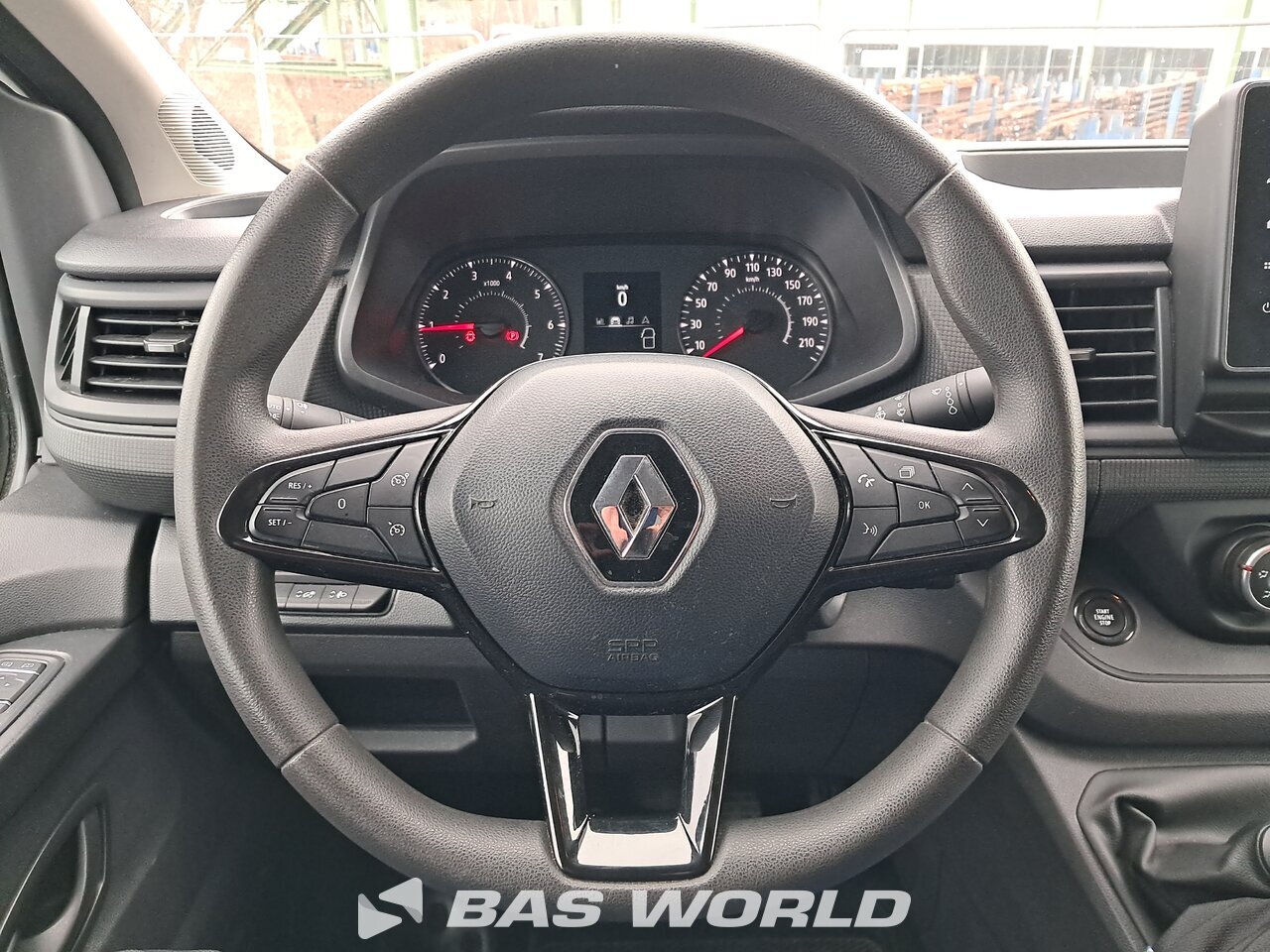 Other : Renault Trafic 130pk Closed box van