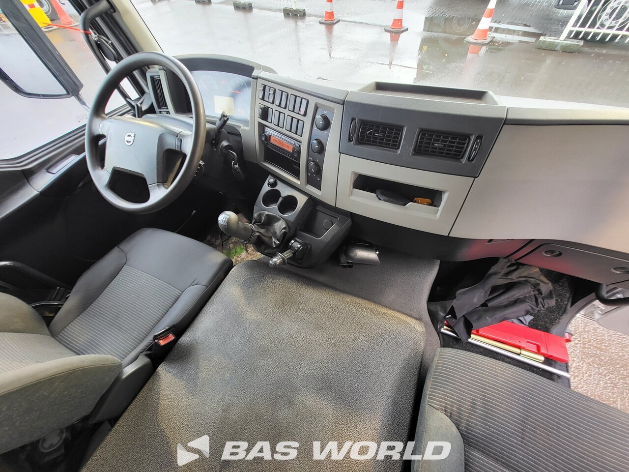 Other : Volvo FL 240 شاحنات مسطحة