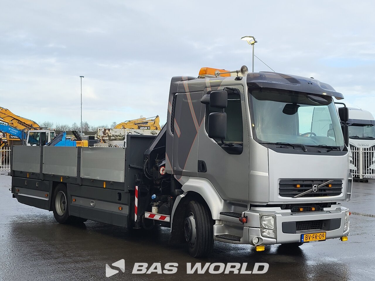 Other : Volvo FL 240 شاحنات مسطحة