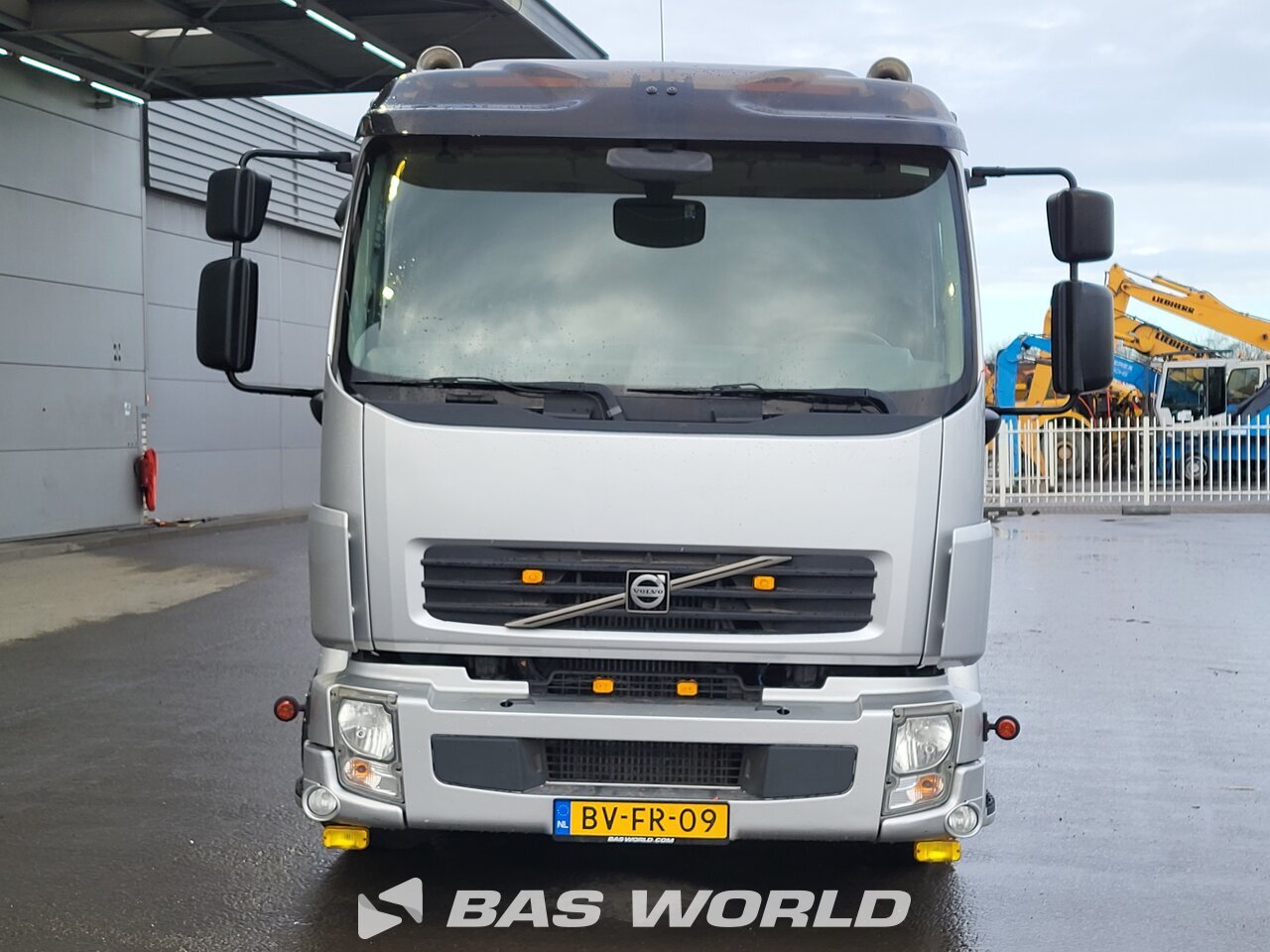 Other : Volvo FL 240 شاحنات مسطحة
