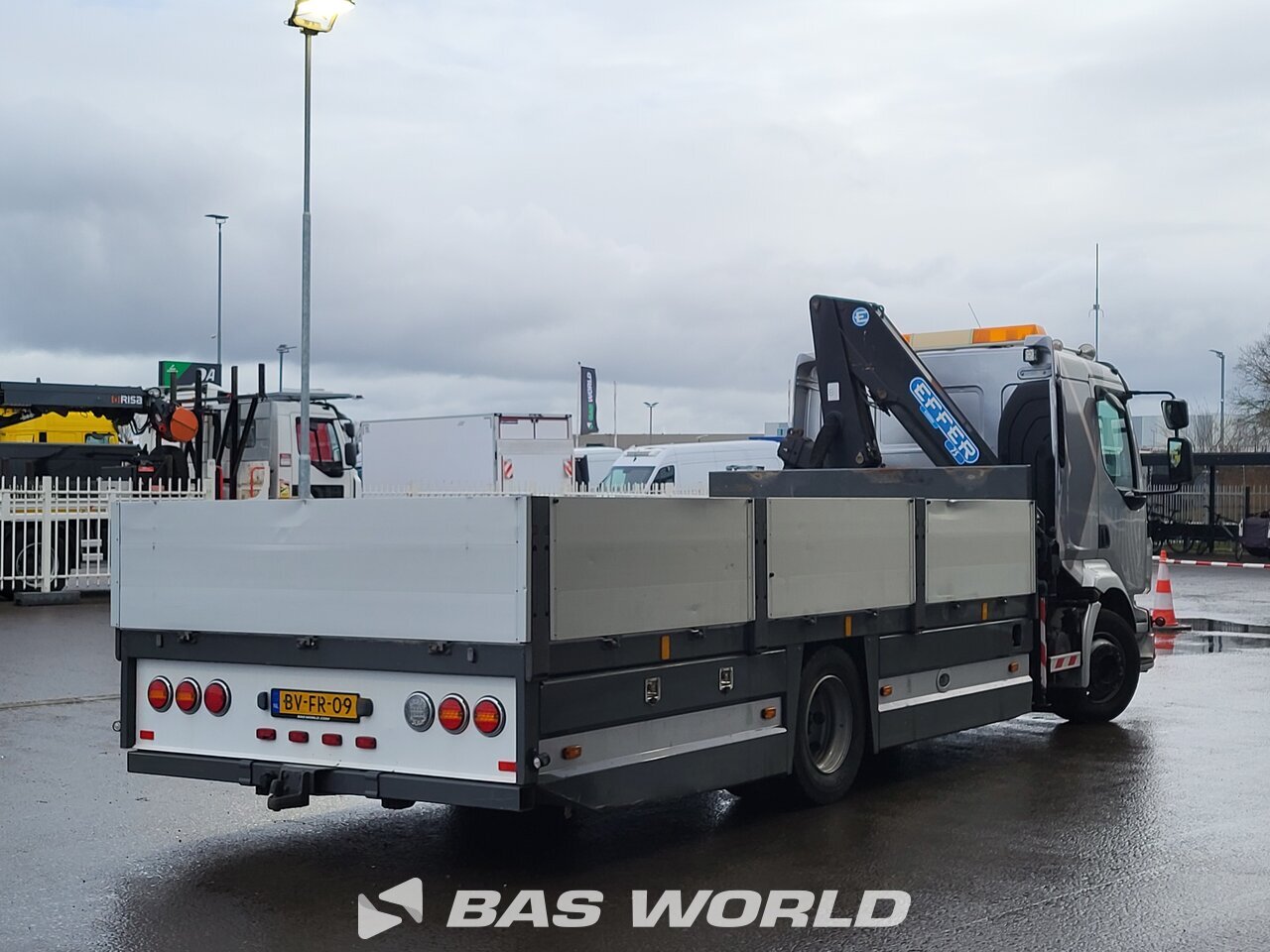 Other : Volvo FL 240 شاحنات مسطحة