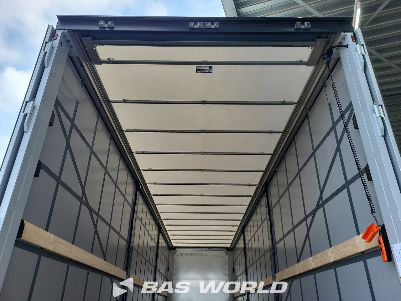 Other : System Trailers ستارة