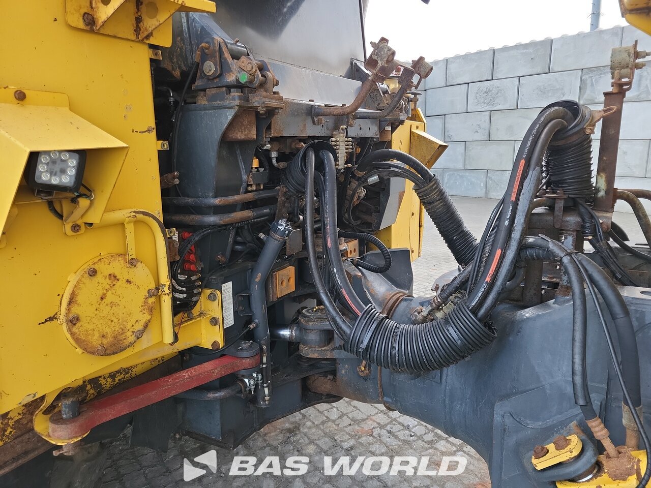 Other : Komatsu HM300-2 قلابة مفصلية