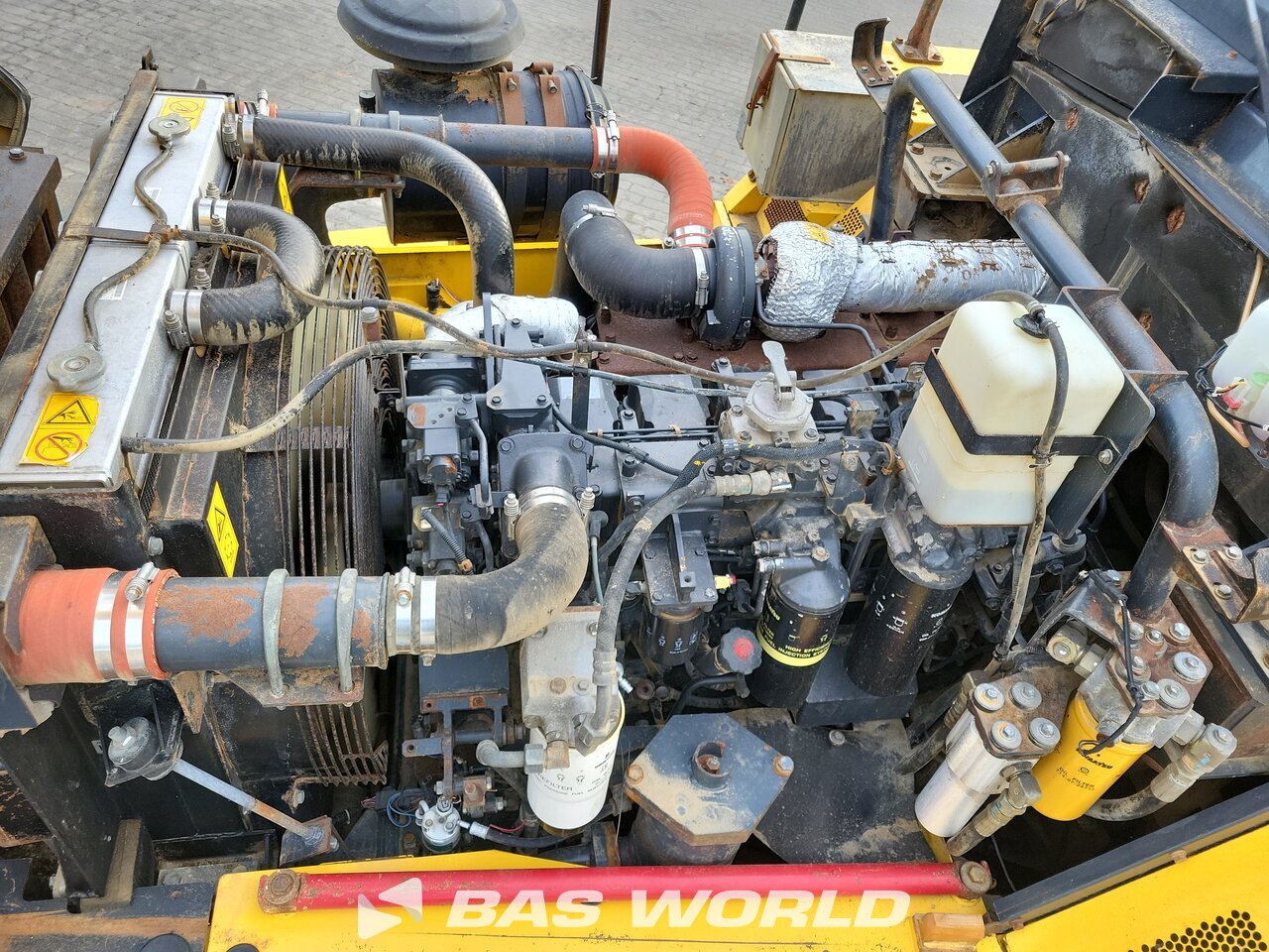 Other : Komatsu HM300-2 قلابة مفصلية
