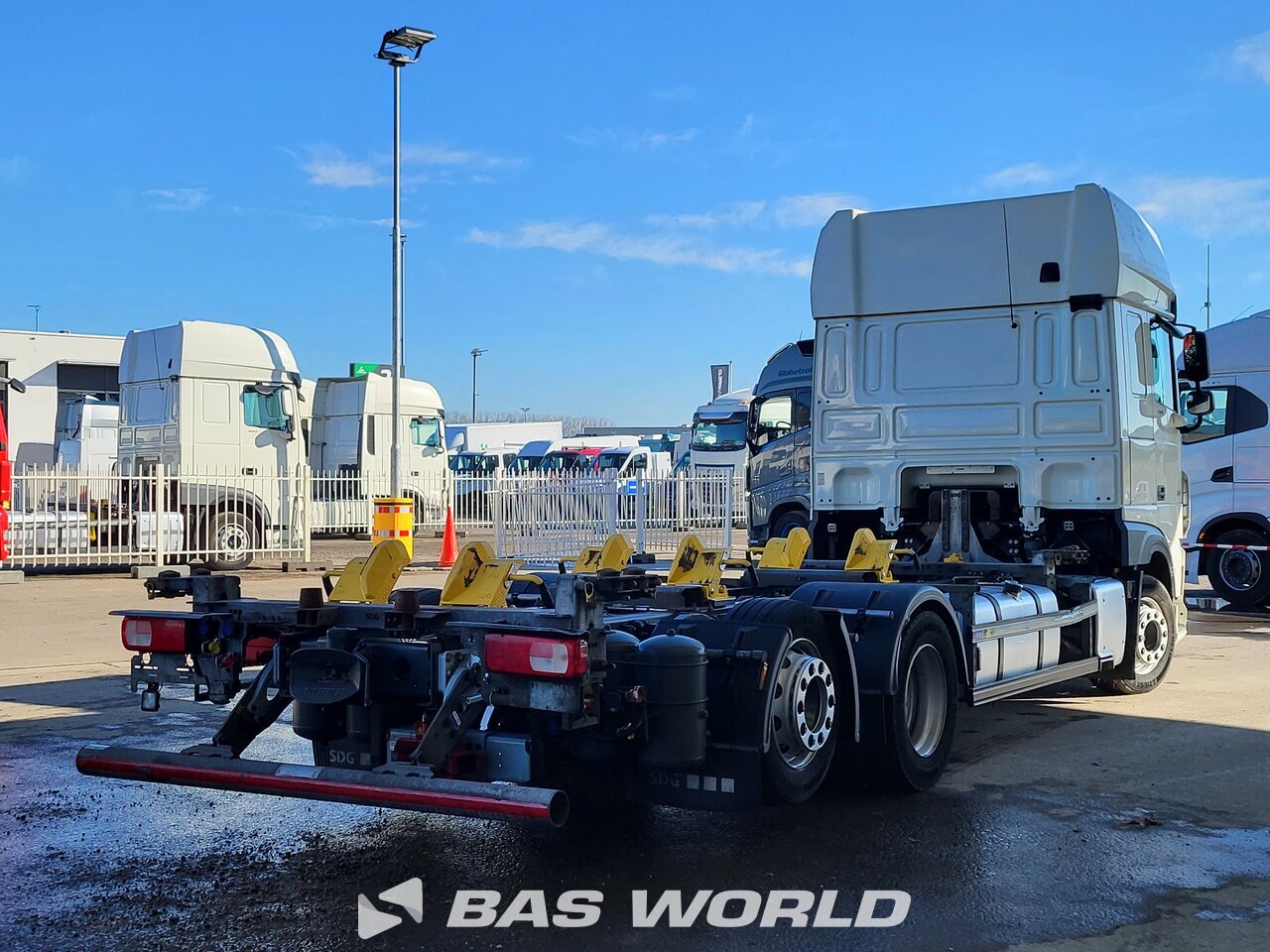 Other : DAF XF 480 Camion Casse Mobili