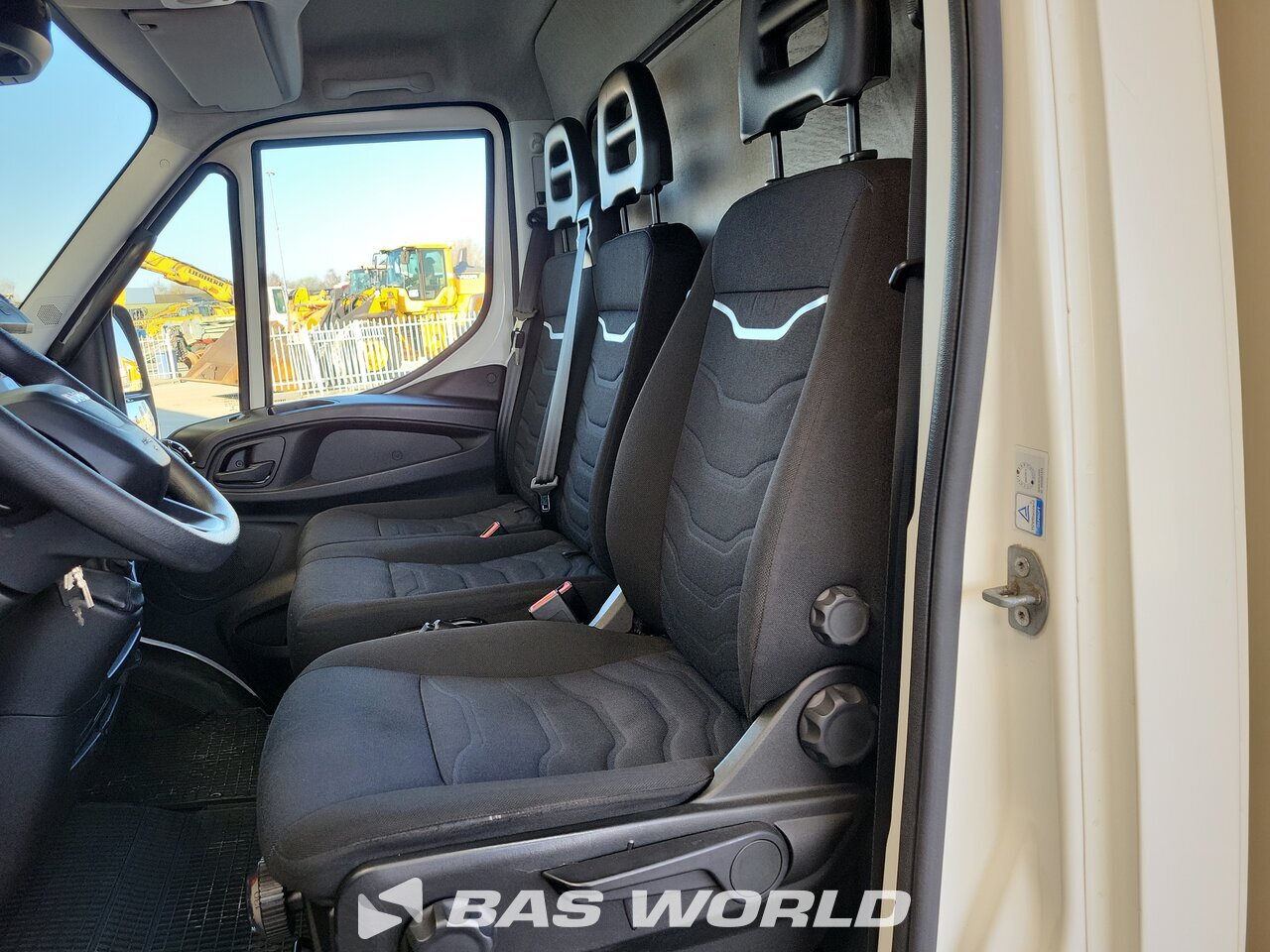 Other : Iveco Daily 70C18 Stängda lastbilskarosser