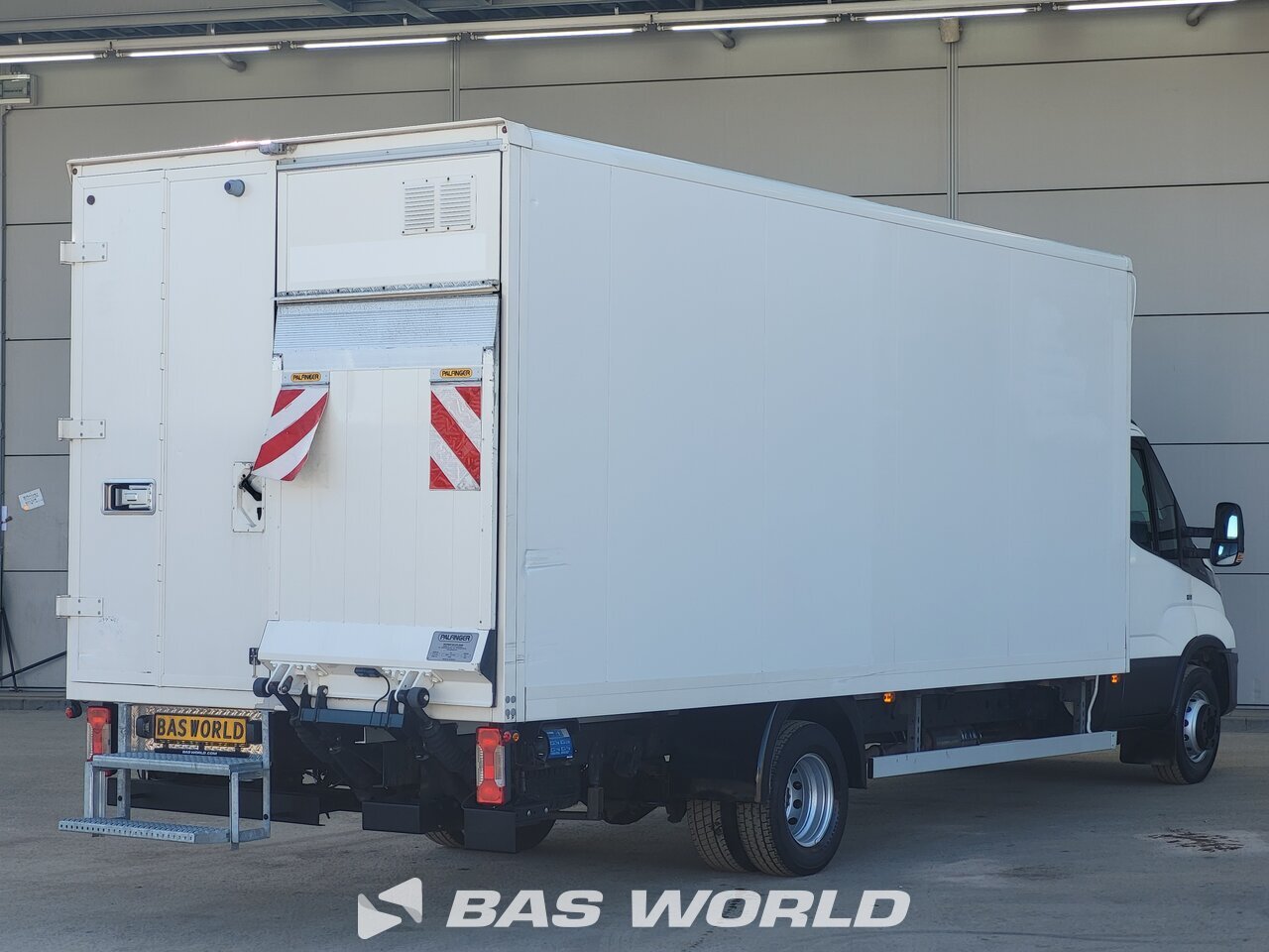 Other : Iveco Daily 70C18 Stängda lastbilskarosser