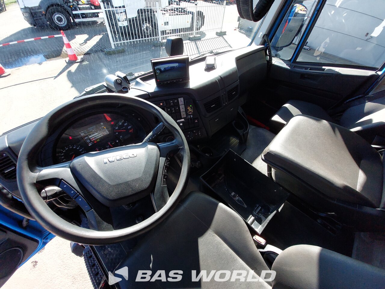 Other : Iveco Stralis 310 شاحنات مسطحة