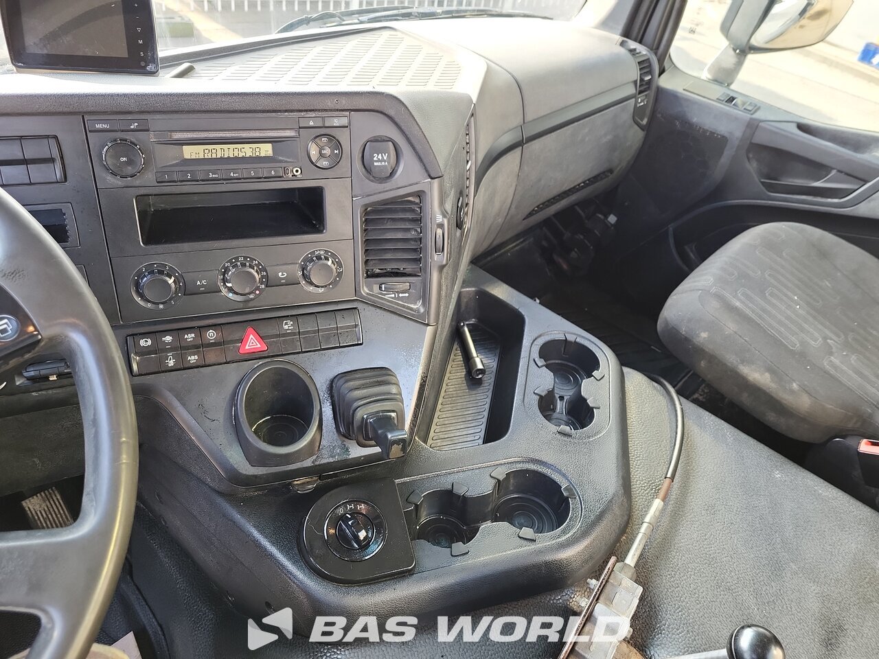 Other : Mercedes Arocs 3240 Camion malaxeur béton