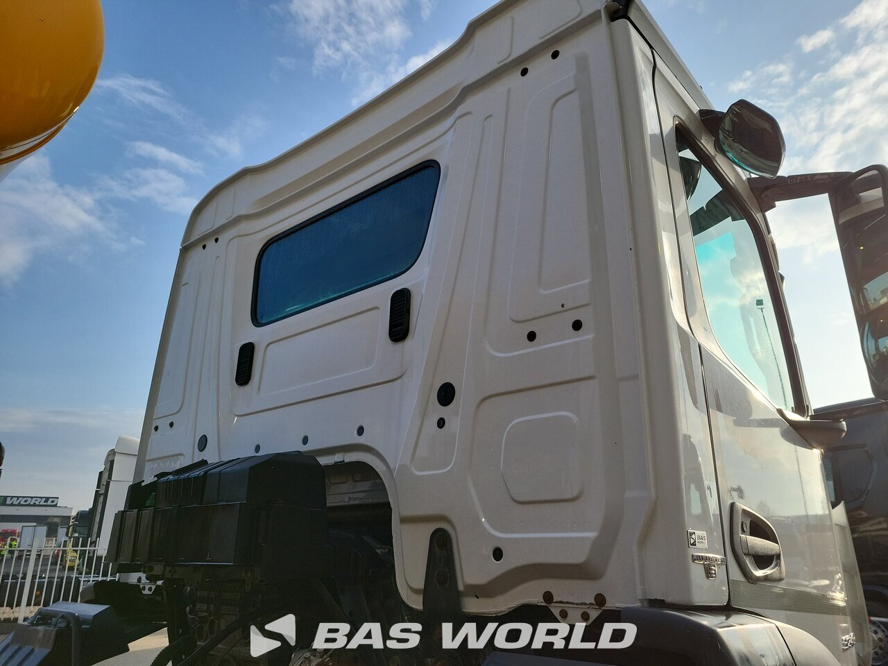 Other : Mercedes Arocs 3240 Camion malaxeur béton