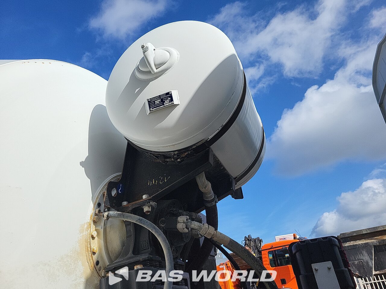 Other : Mercedes Arocs 3240 شاحنة خلاطة خرسانة