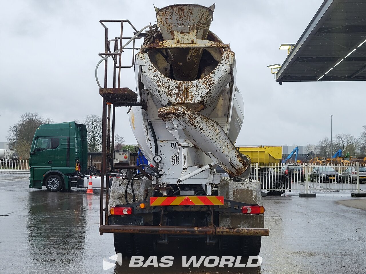 Other : Mercedes Arocs 3240 Camion malaxeur béton