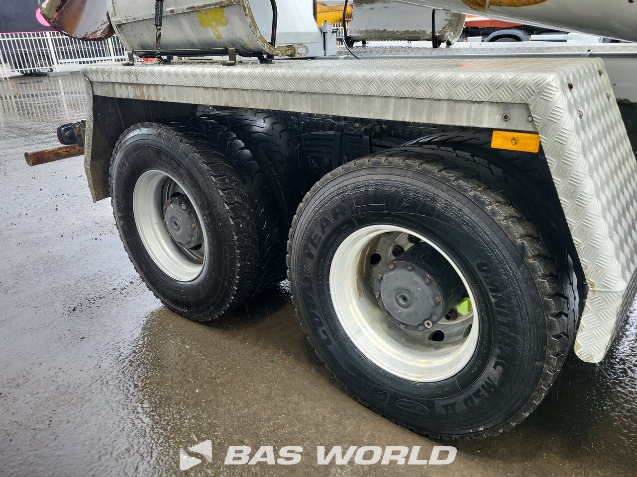 Other : Mercedes Arocs 3240 Camion malaxeur béton