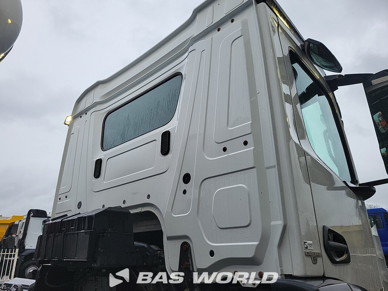 Other : Mercedes Arocs 3240 Camion malaxeur béton
