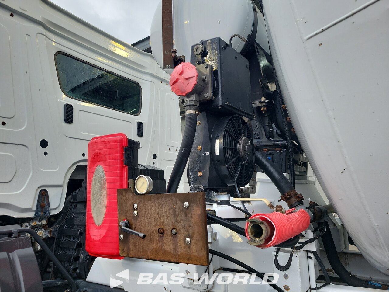 Other : Mercedes Arocs 3240 Camion malaxeur béton
