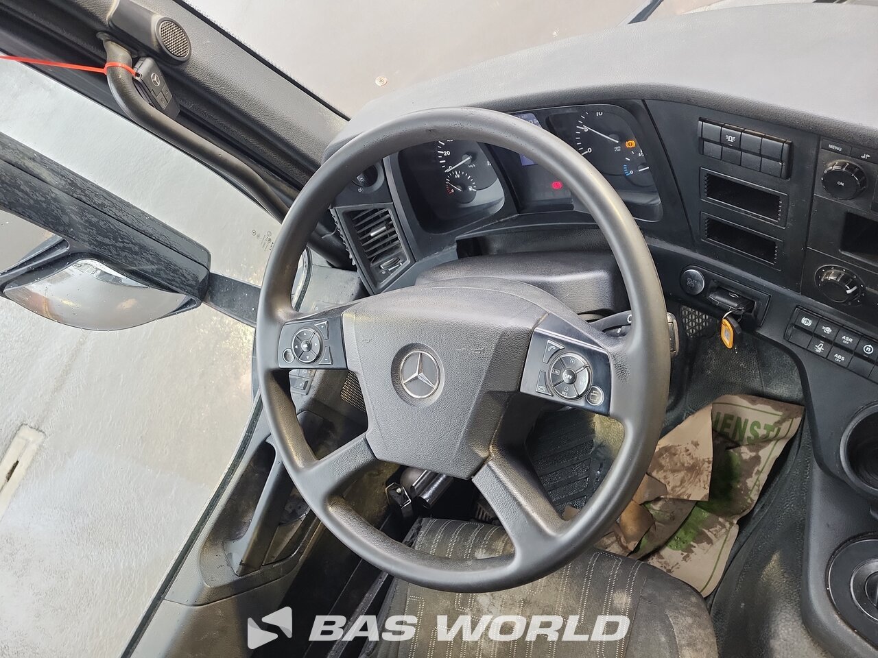 Other : Mercedes Arocs 3240 Camion malaxeur béton
