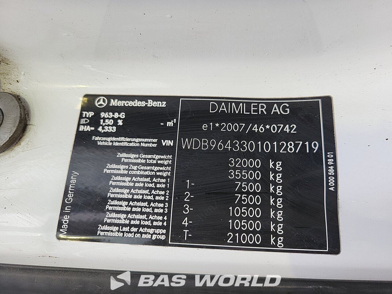 Other : Mercedes Arocs 3240 Camion malaxeur béton