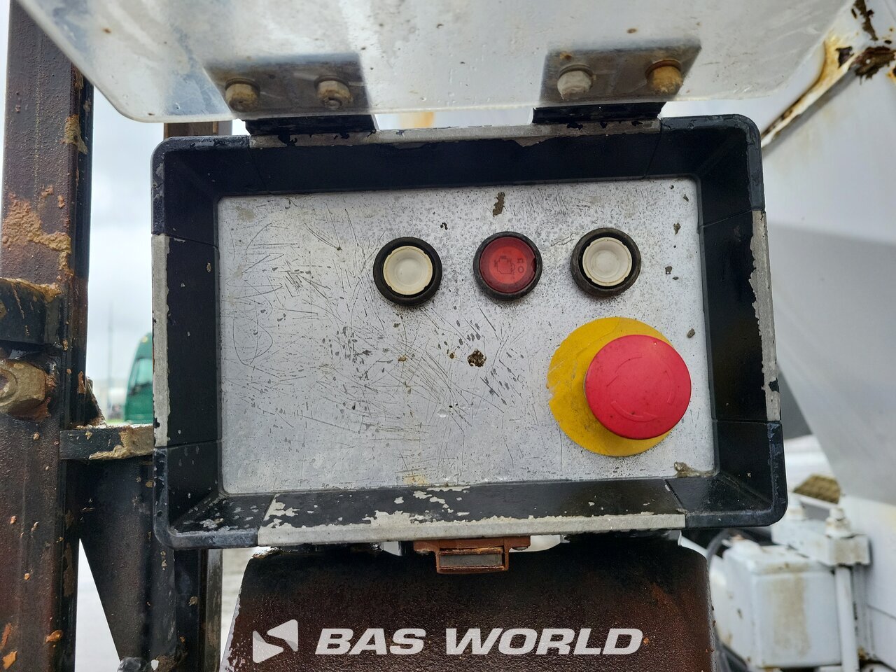 Other : Mercedes Arocs 3240 Camion malaxeur béton
