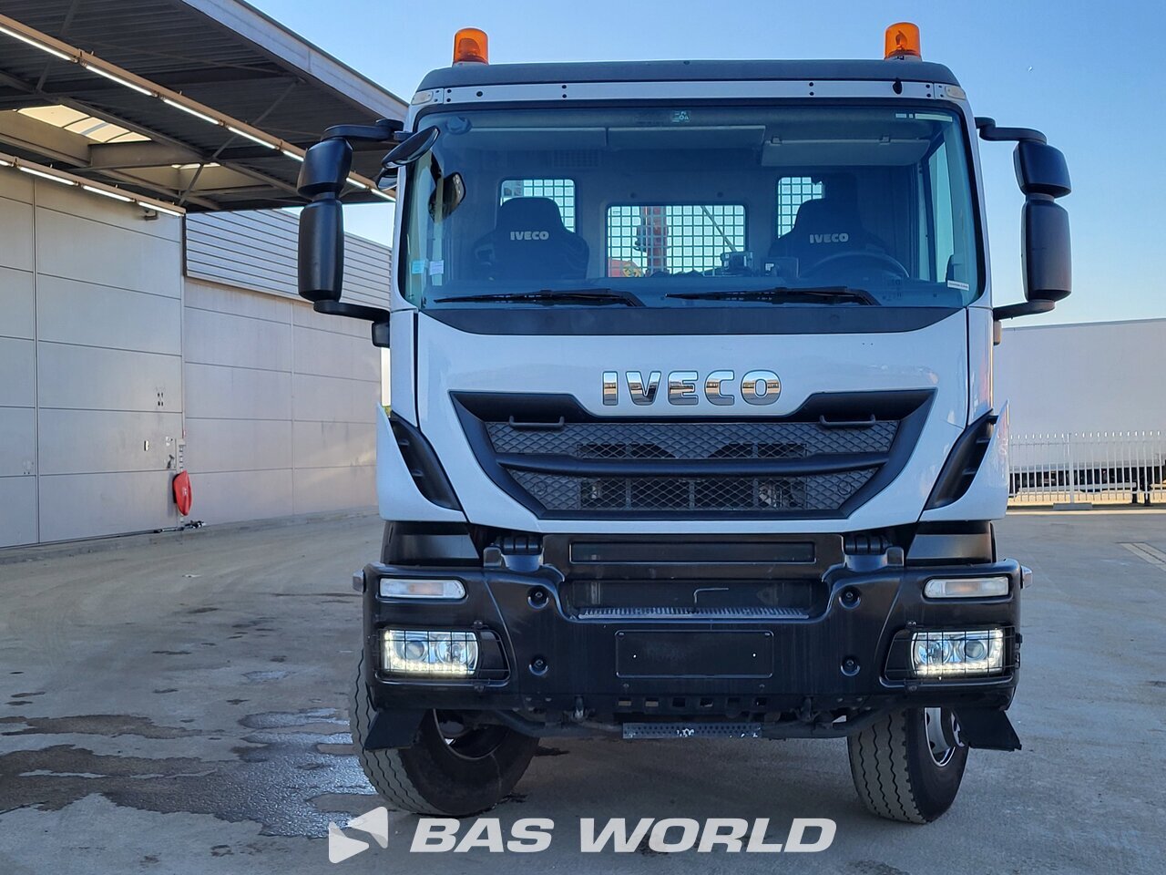 Other : Iveco Trakker 360 Fladvogne lastbiler