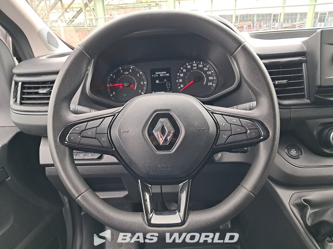 Other : Renault Trafic 130pk Closed box van