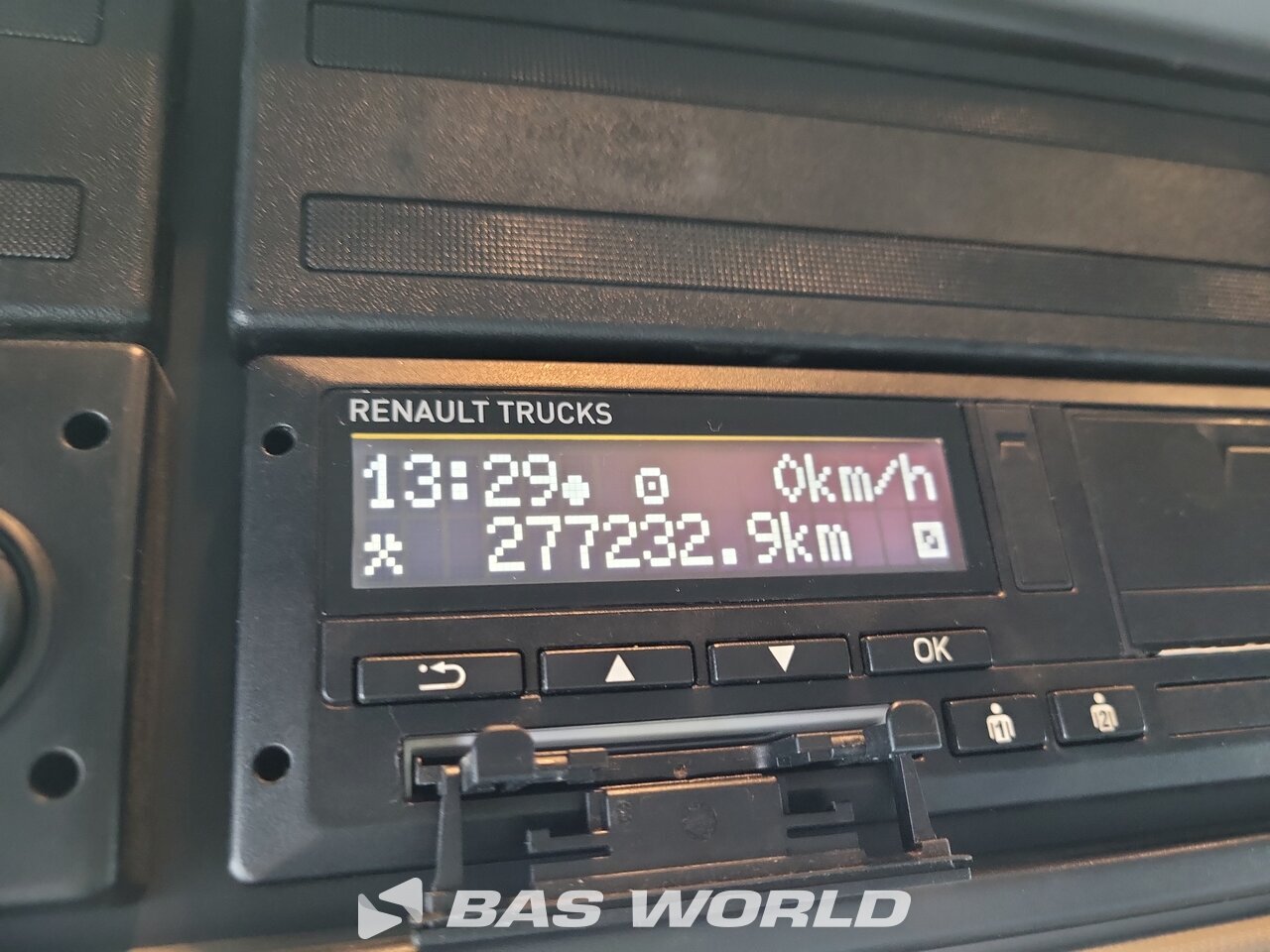 Other : Renault T 520 tegljač