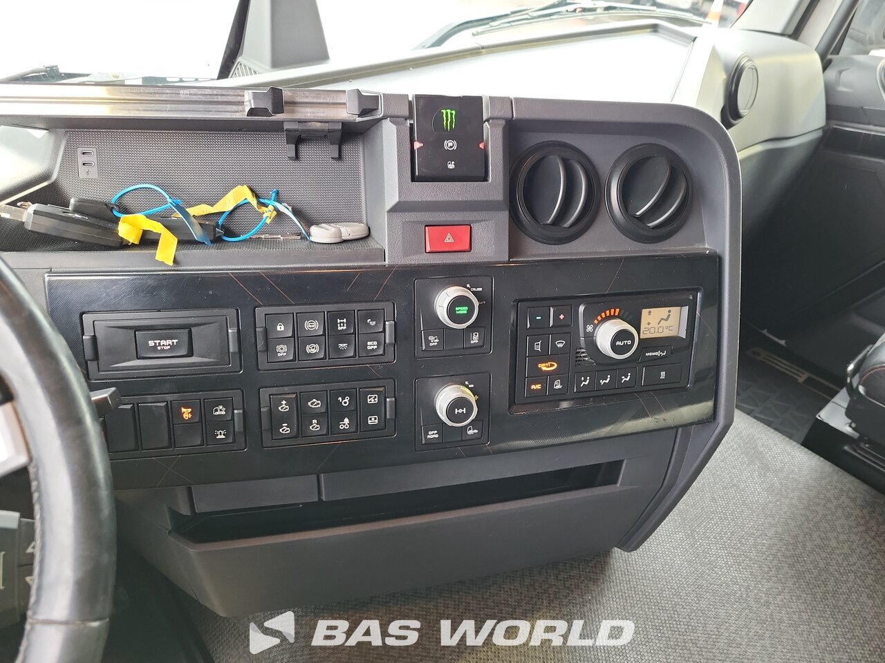 Other : Renault T 520 tegljač