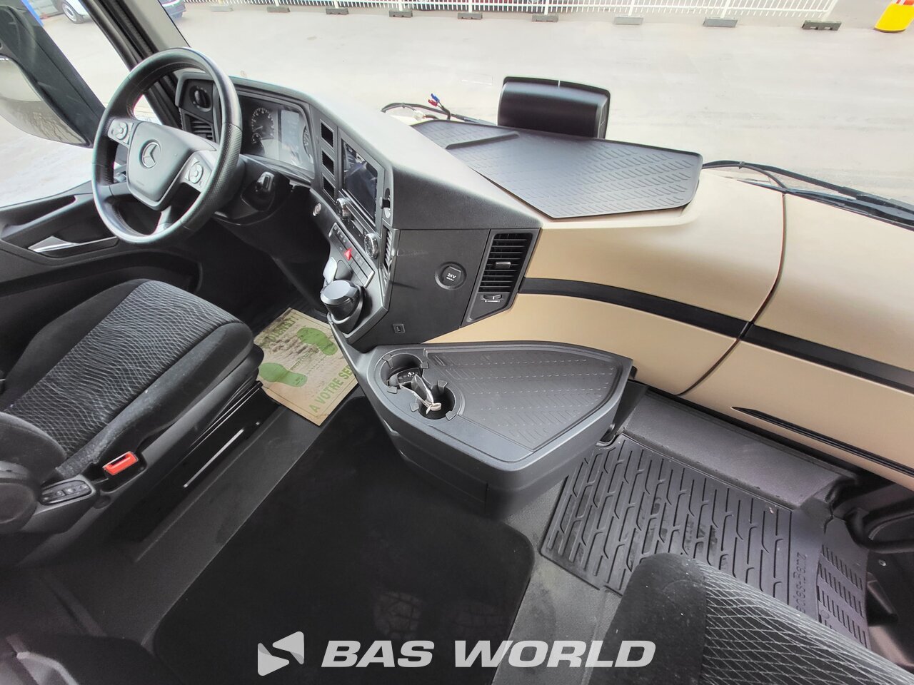 Other : Mercedes Actros 1851 Влекач