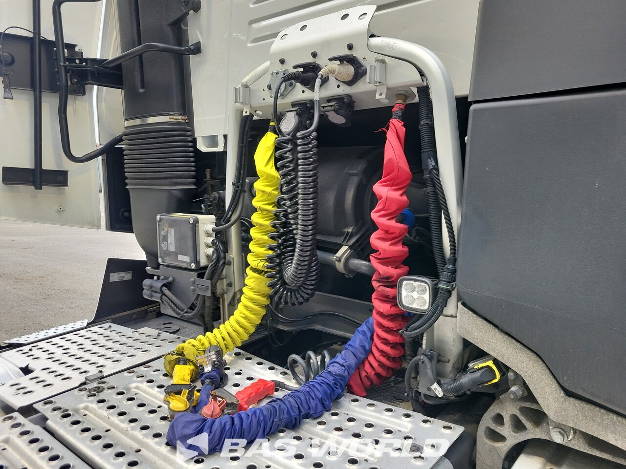 Other : Renault T 480 tegljač