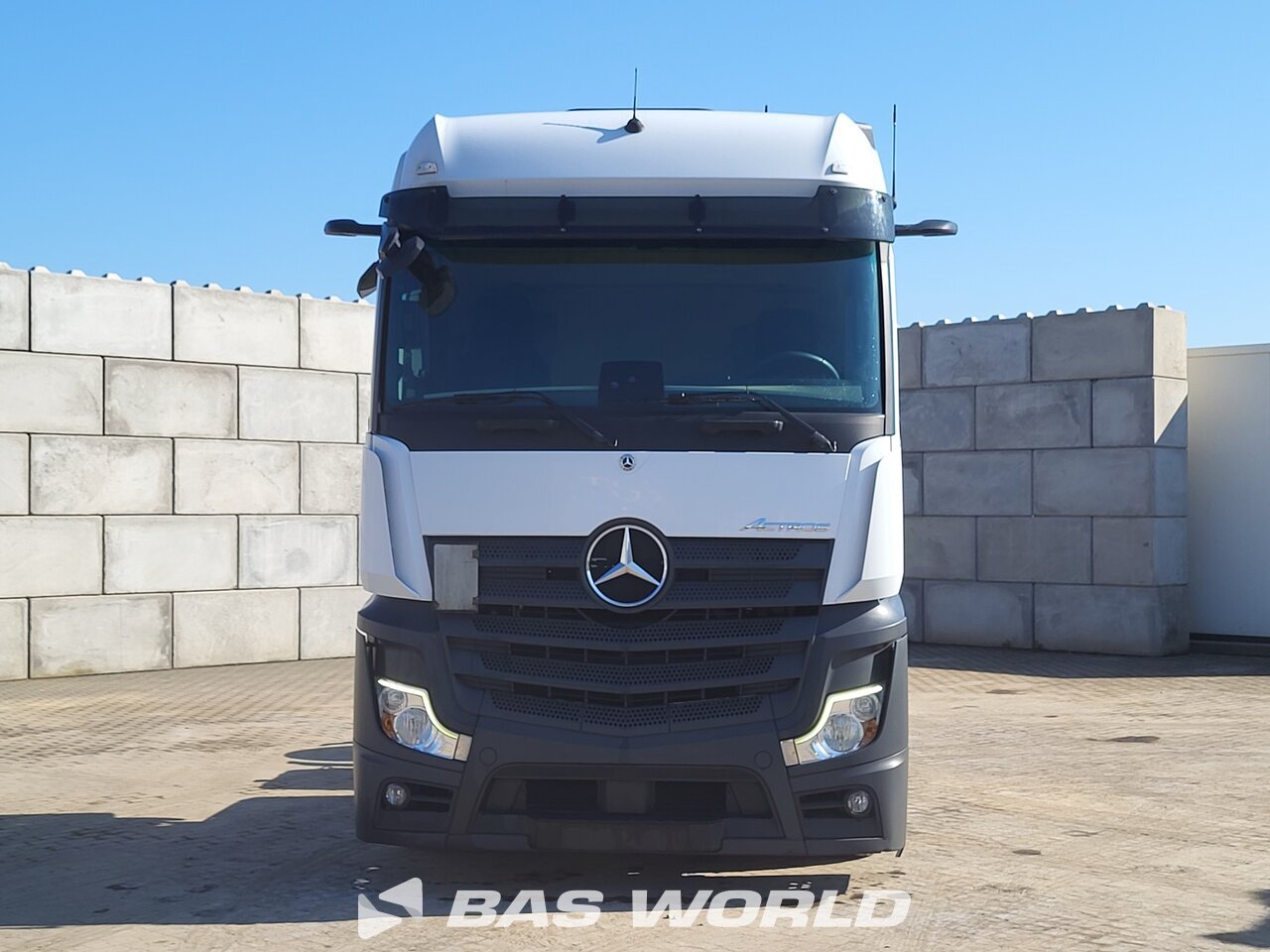 Other : Mercedes Actros 1845 Tractor